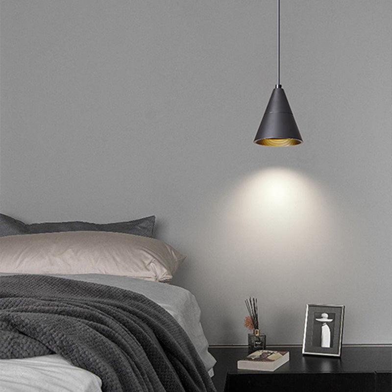 This 1-Light Mini Spot Light with Cone Shade Auto-Height Adjustable will make your space shine! Its modern black and white finishes and cone shape make it a perfect fit for any bedroom, vanity, or wall painting highlight. Plus, the auto-lifting kit in the cylindrical ceiling mount makes adjusting the hanging height a breeze! Add a touch of modern elegance to your home today.